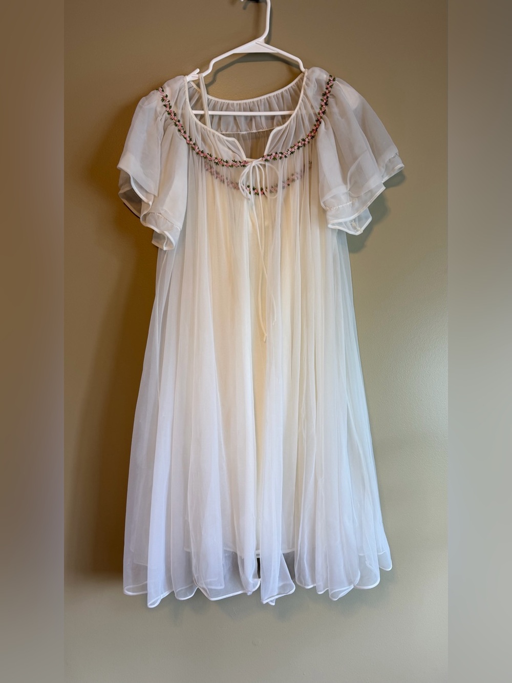 Vintage 80’s Two Piece Whimsical Peignoir Coquette Nightgown & Cape Set